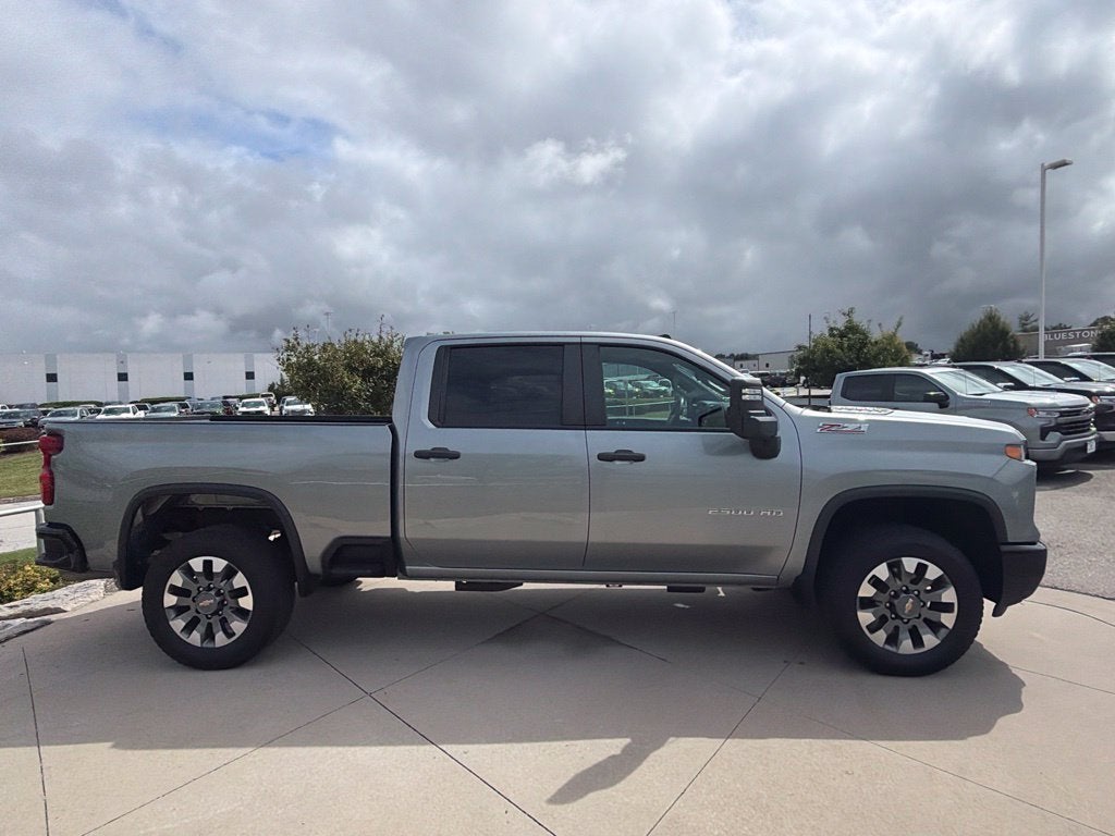 2024 Chevrolet Silverado 2500HD Custom