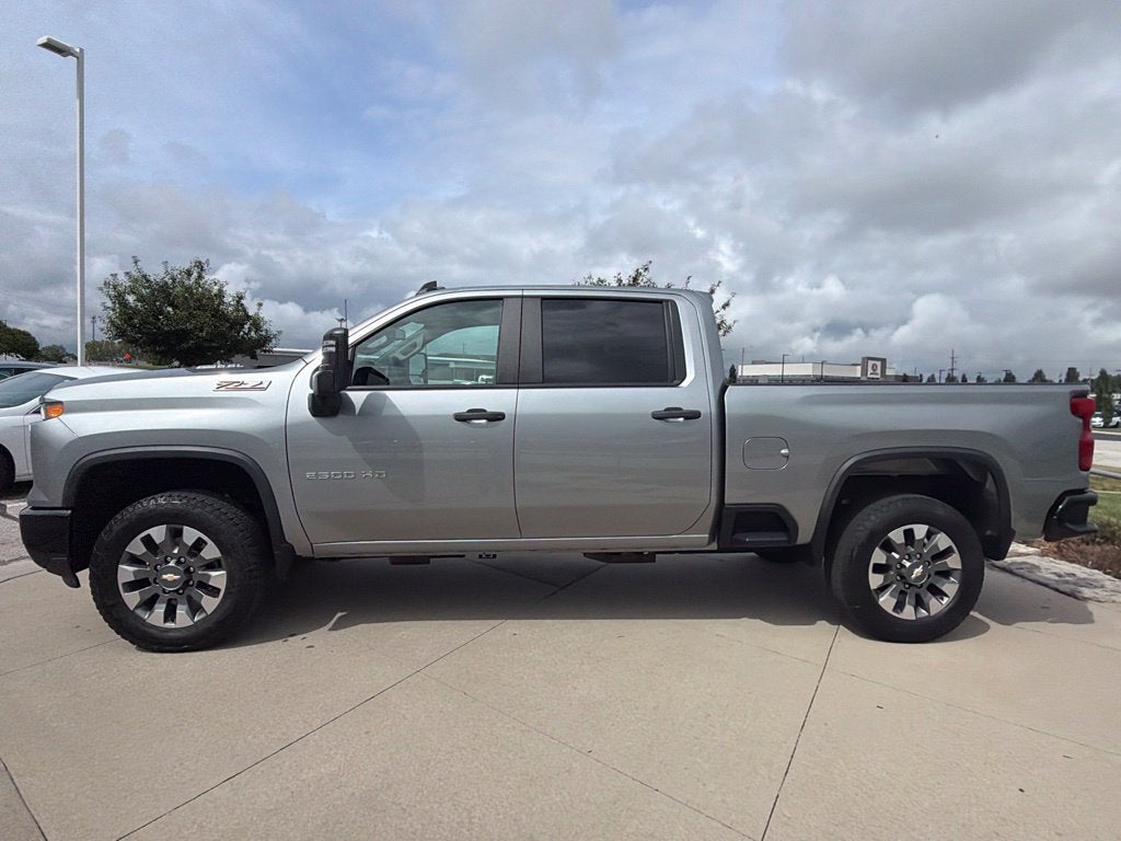 2024 Chevrolet Silverado 2500HD Custom