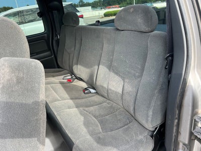 2004 Chevrolet Silverado 1500 LS