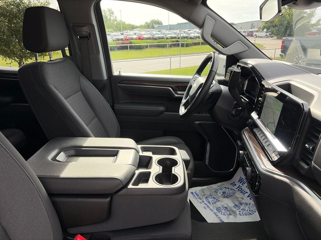 2025 Chevrolet Silverado 1500 LT LT1
