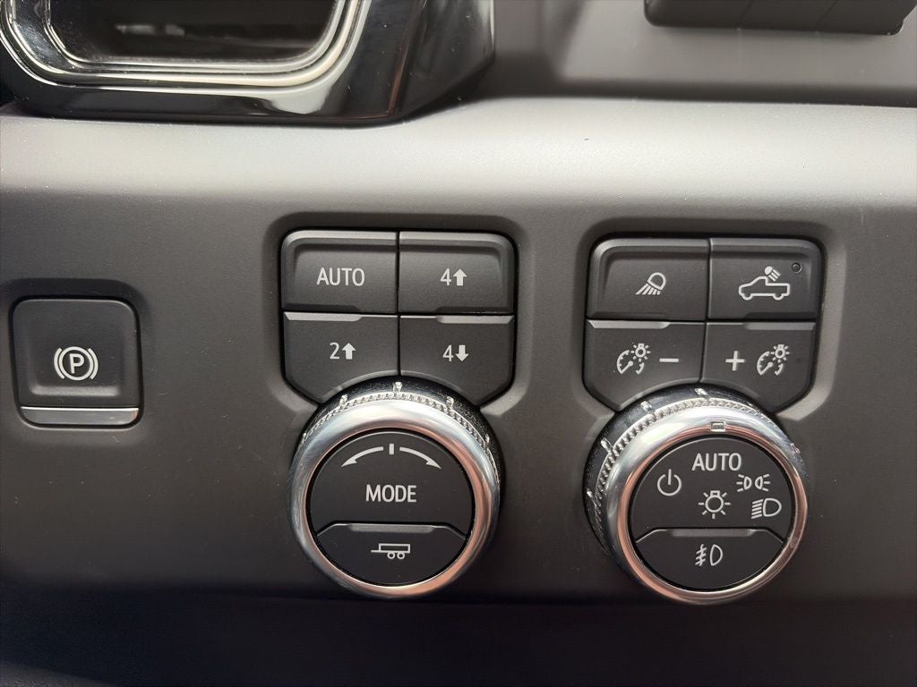 2025 GMC Sierra 1500 AT4