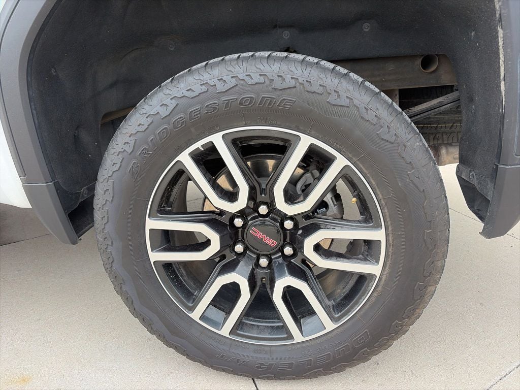 2025 GMC Sierra 1500 AT4