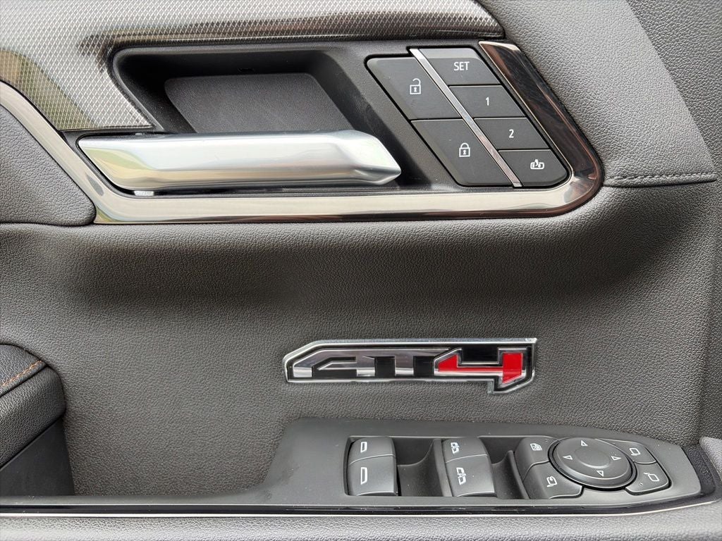 2025 GMC Sierra 1500 AT4