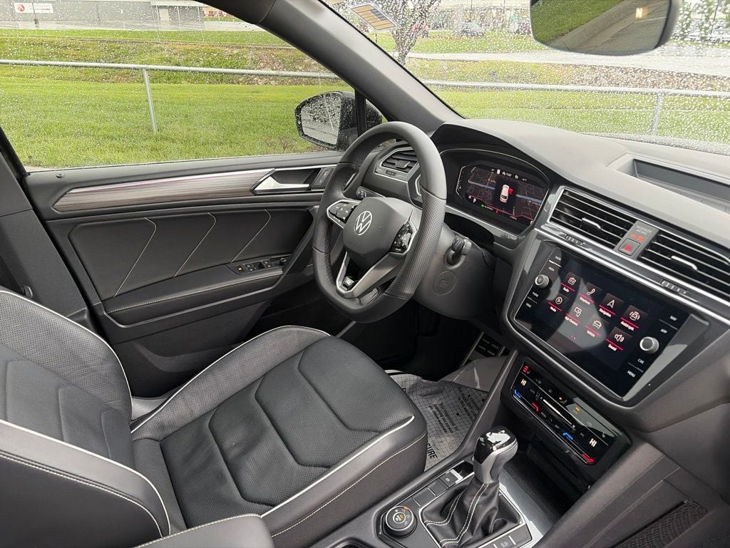 2022 Volkswagen Tiguan 2.0T SEL R-Line