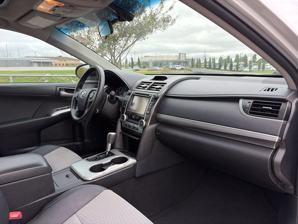 2014 Toyota Camry Hybrid SE Limited Edition 2014.5