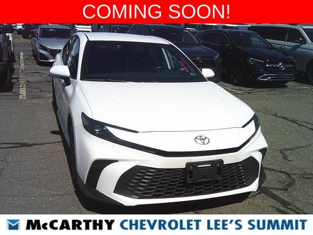 Used 2025 Toyota Camry SE with VIN 4T1DAACK2SU606165 for sale in Kansas City
