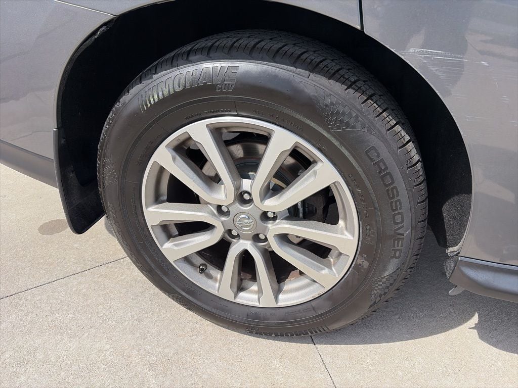 2015 Nissan Pathfinder SV