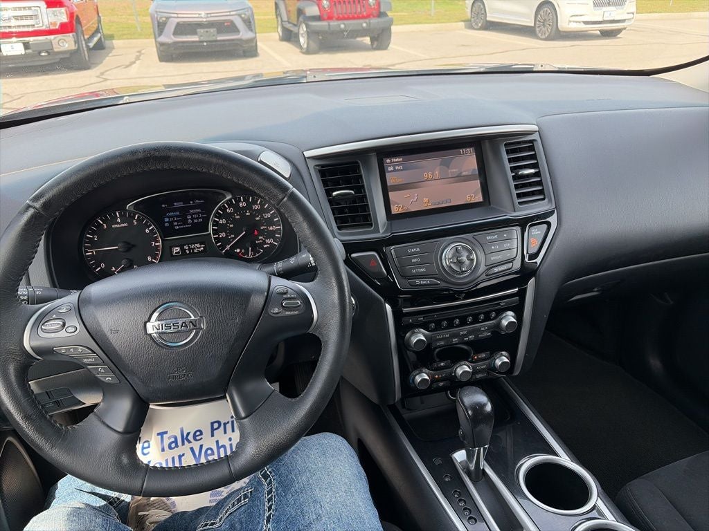 2015 Nissan Pathfinder SV