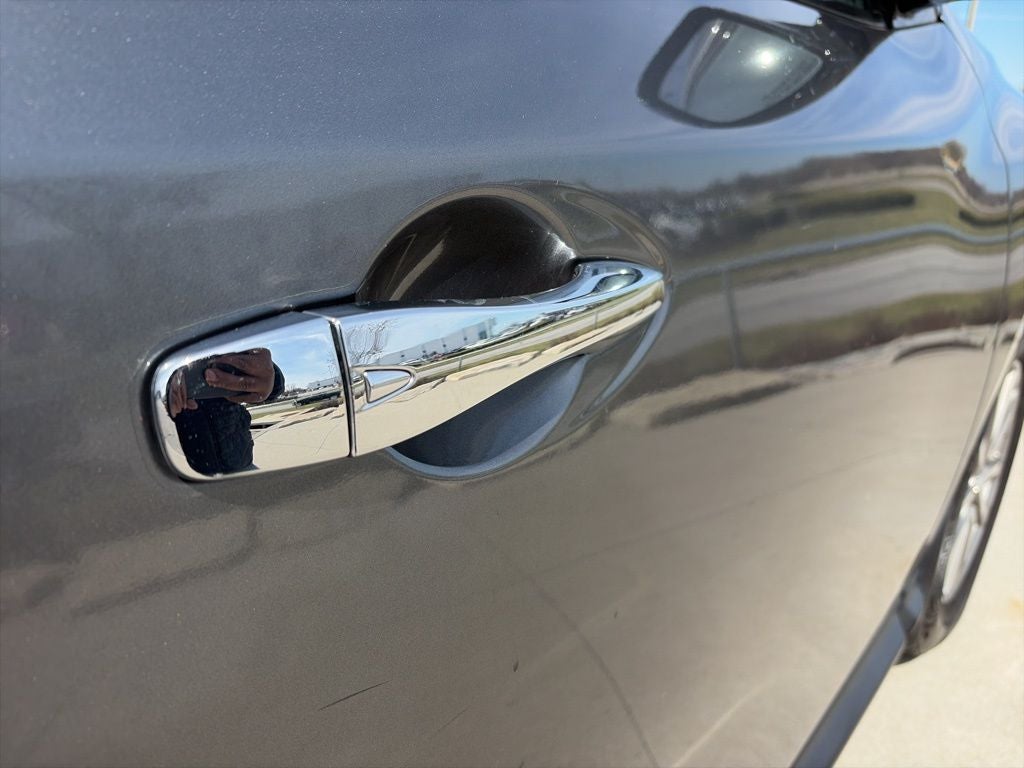 2015 Nissan Pathfinder SV
