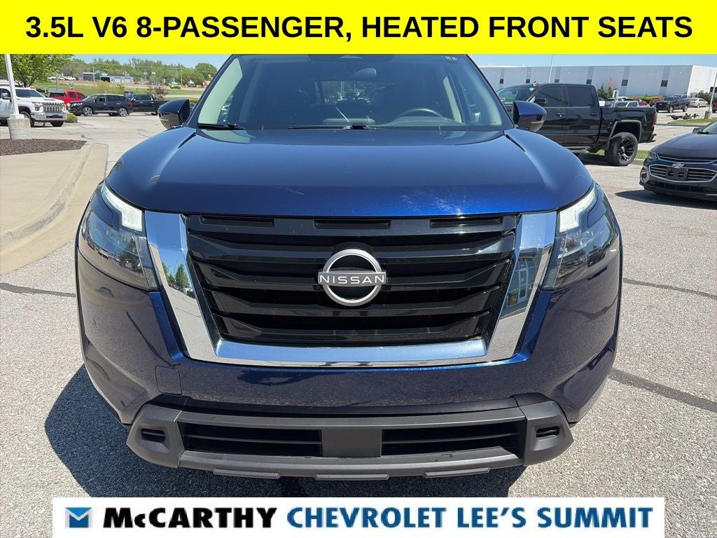2025 Nissan Pathfinder SV