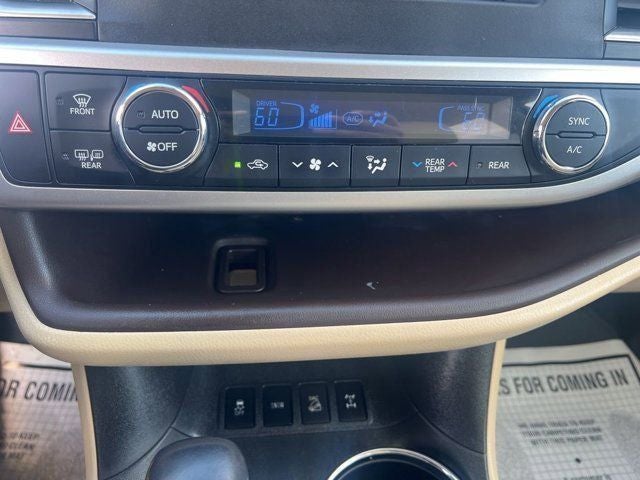 2014 Toyota Highlander LE Plus V6