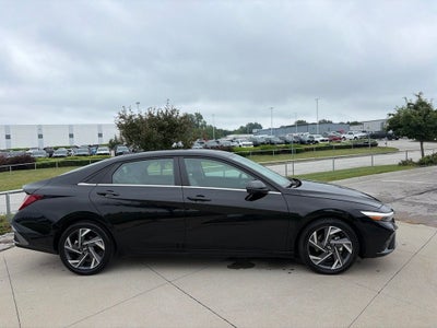 2024 Hyundai Elantra Limited