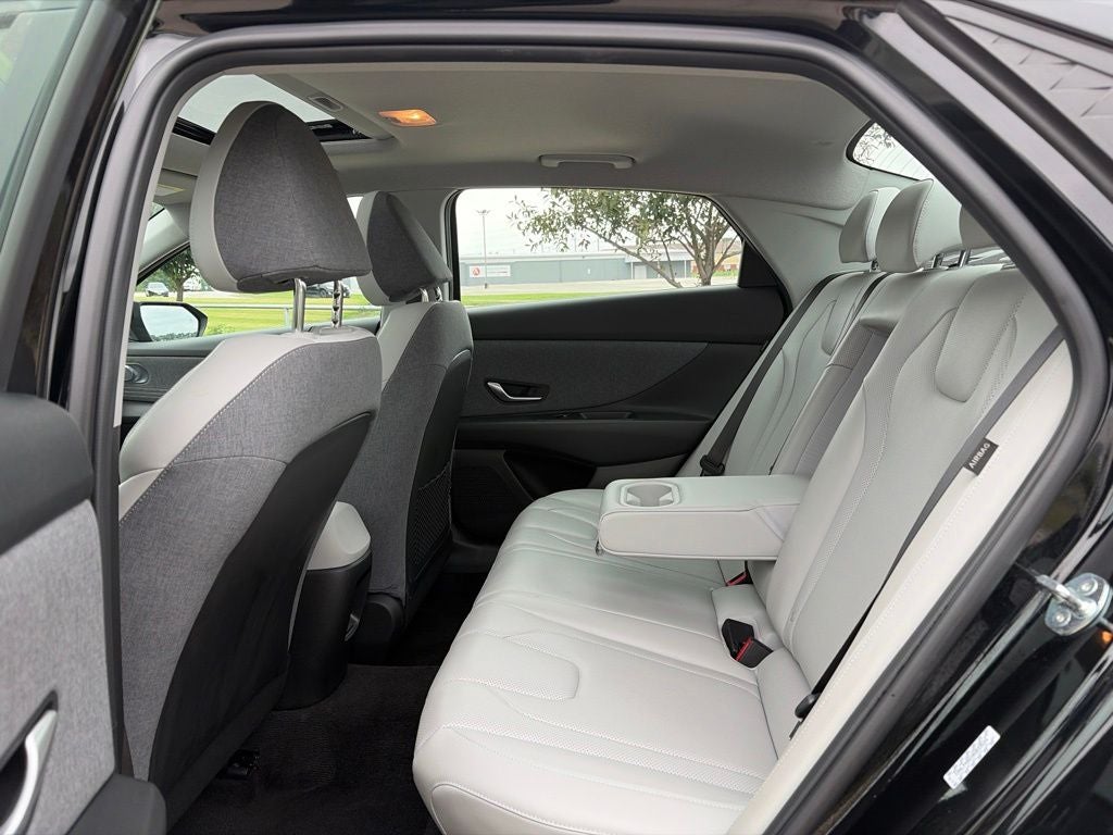 2024 Hyundai Elantra Limited