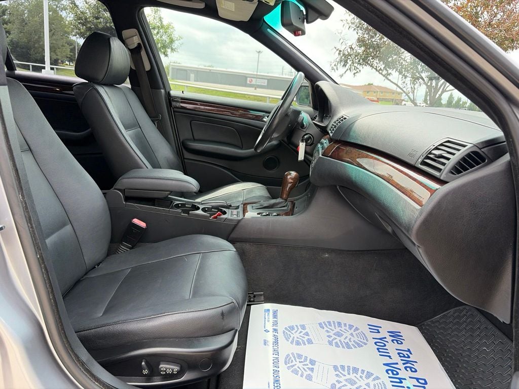 2004 BMW 3 Series 325i