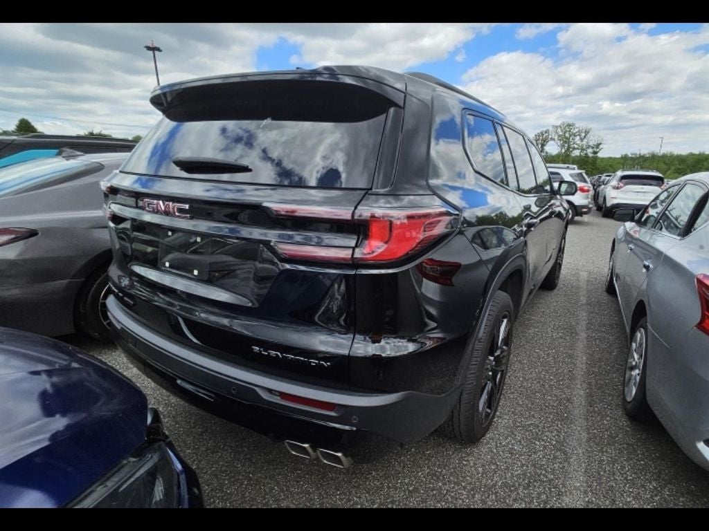 2024 GMC Acadia Elevation