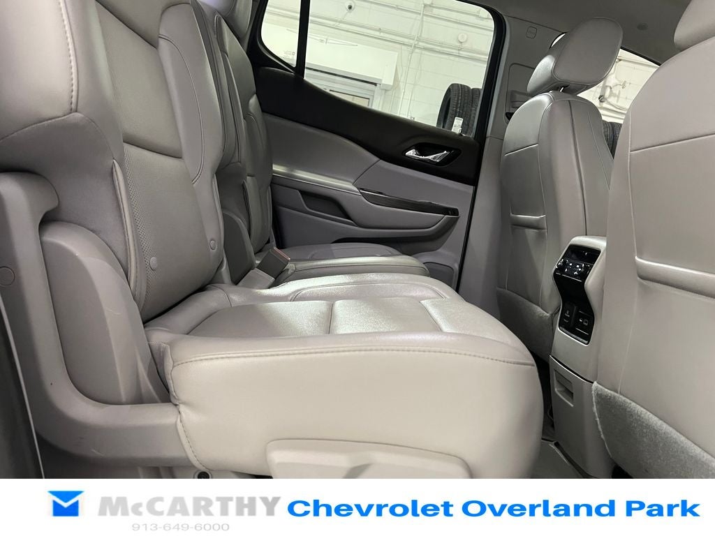 2021 GMC Acadia SLT