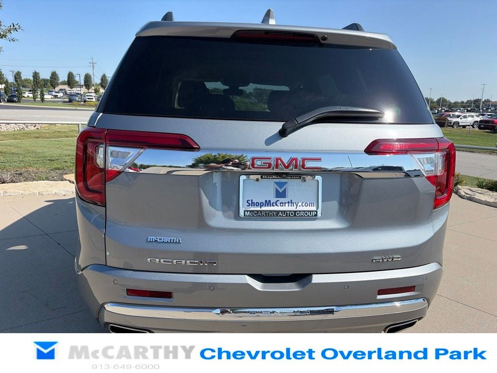 2023 GMC Acadia Denali