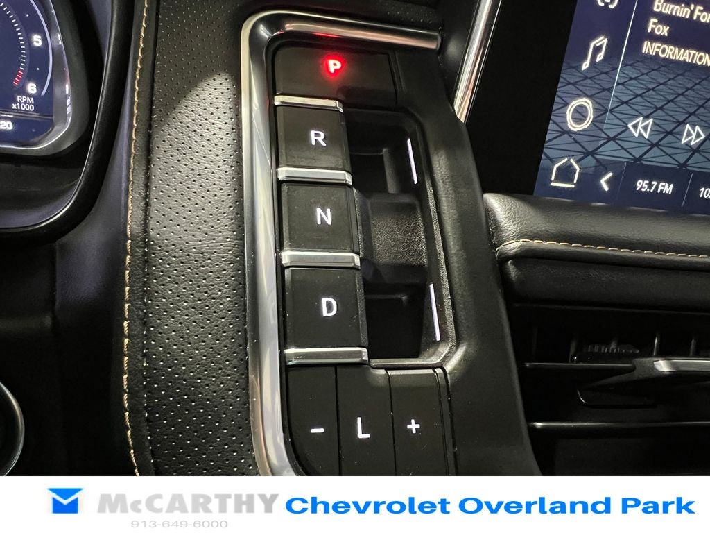 2023 GMC Yukon XL AT4