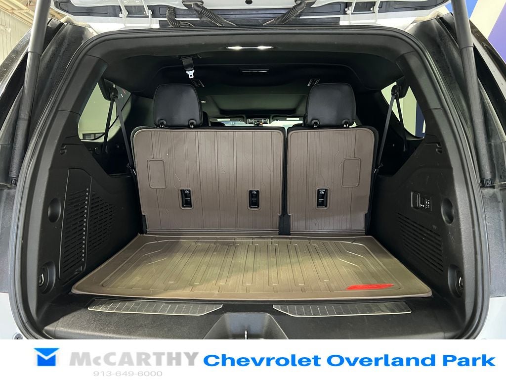 2022 GMC Yukon XL AT4