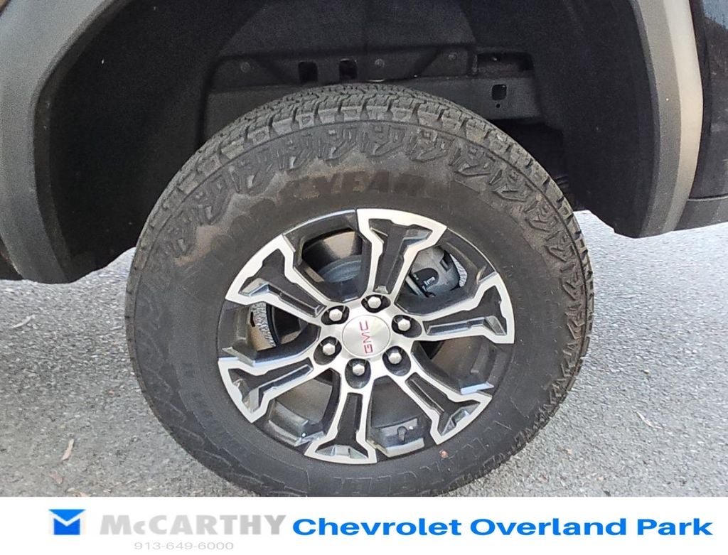 2024 GMC Canyon AT4