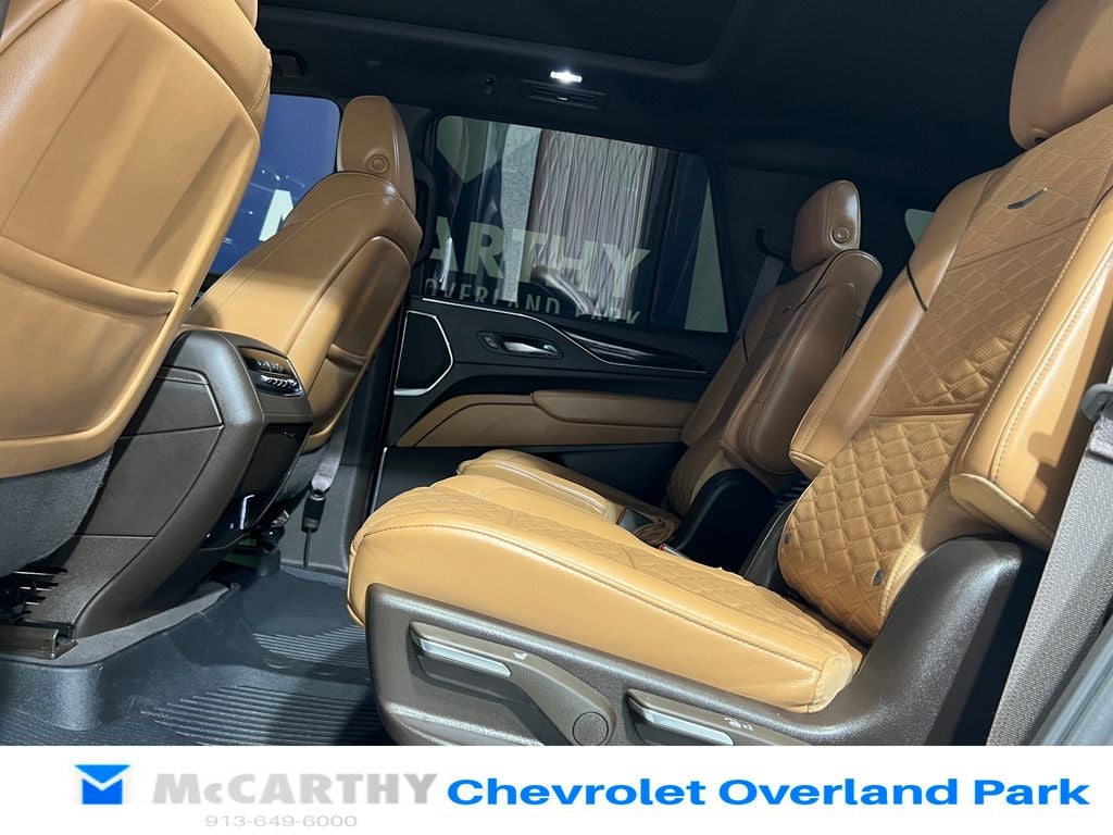 2022 Cadillac Escalade Premium Luxury