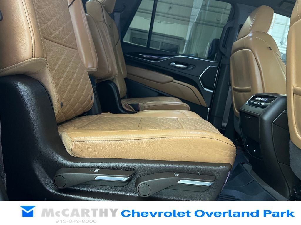 2022 Cadillac Escalade Premium Luxury