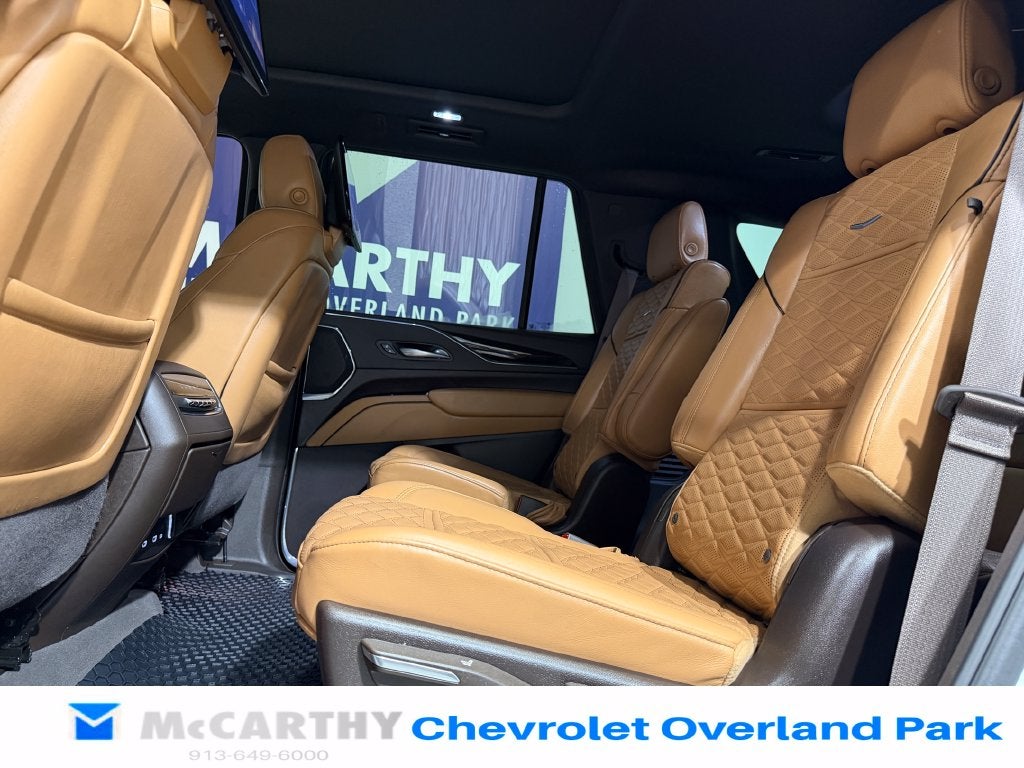 2023 Cadillac Escalade Sport
