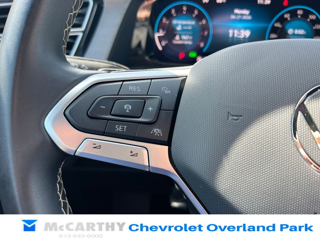 2024 Volkswagen Atlas Cross Sport 2.0T SE w/Technology