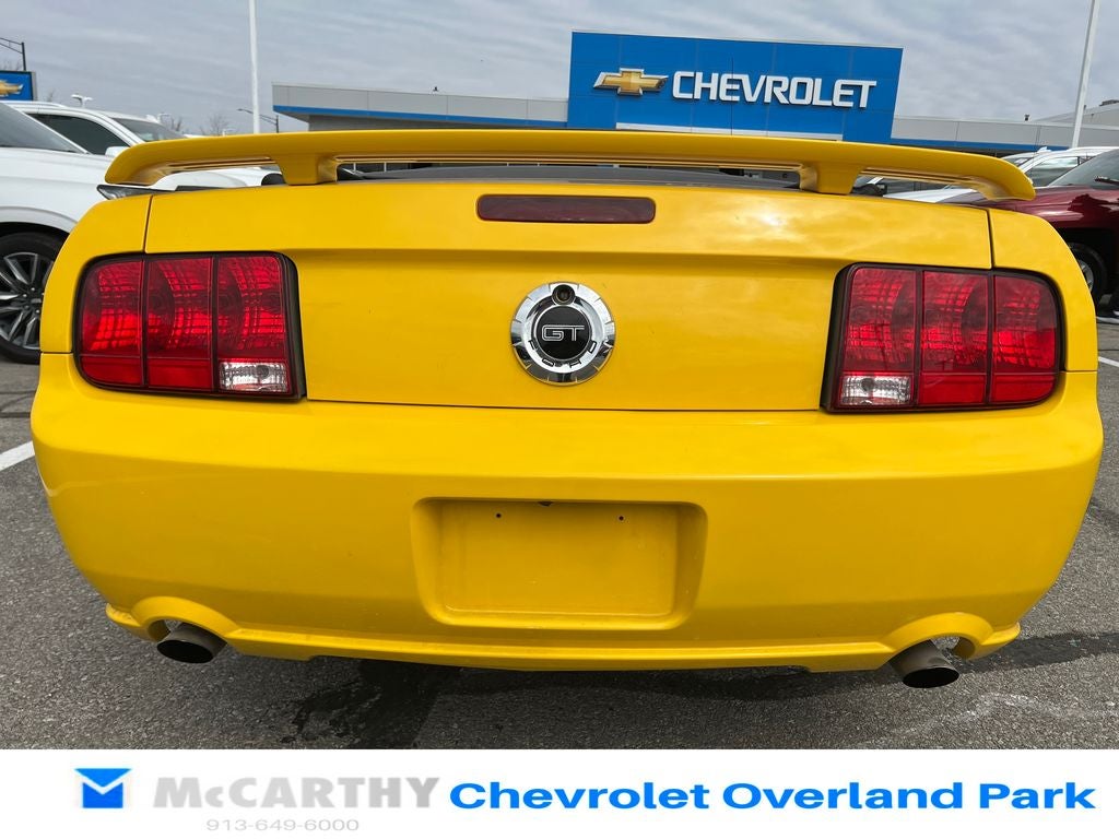 2005 Ford Mustang GT Premium