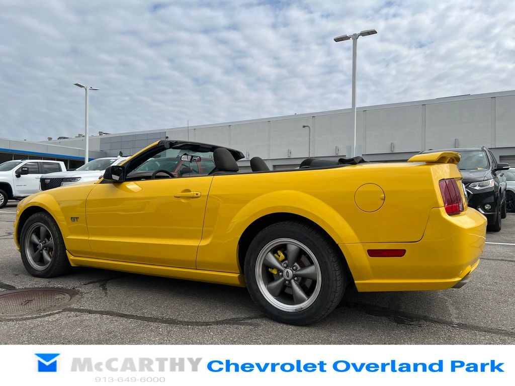 2005 Ford Mustang GT Premium