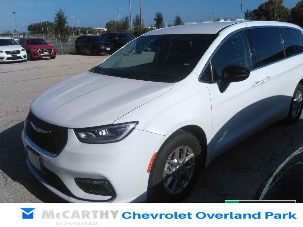 2024 Chrysler Pacifica Touring L