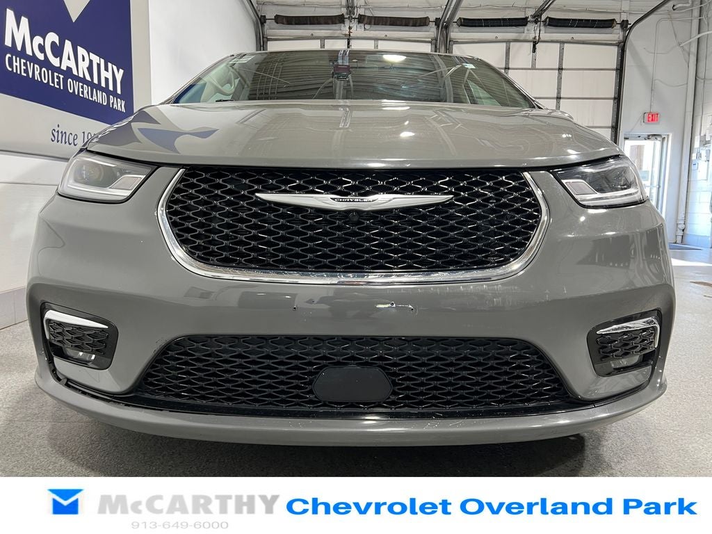 2022 Chrysler Pacifica Hybrid Touring L