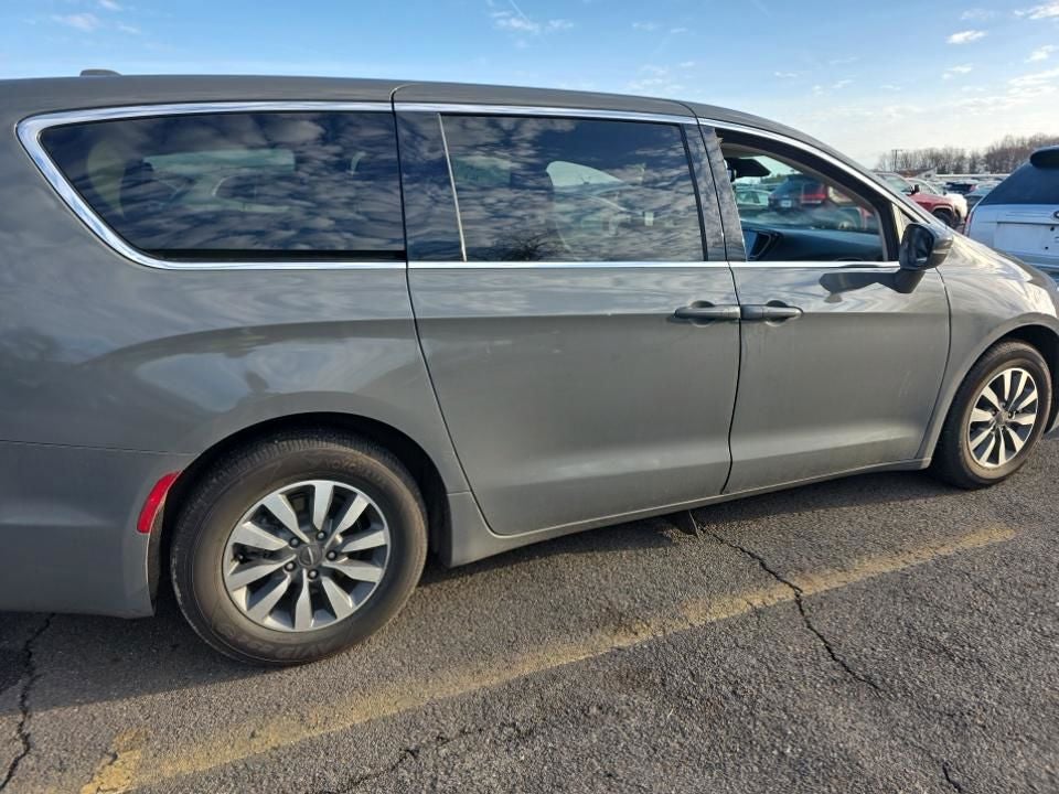 2022 Chrysler Pacifica Hybrid Touring L