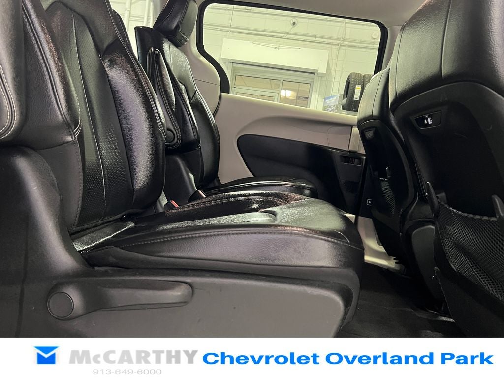 2022 Chrysler Pacifica Hybrid Touring L
