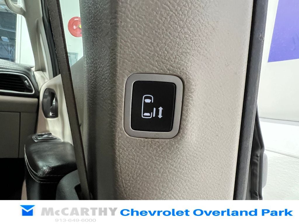 2022 Chrysler Pacifica Hybrid Touring L