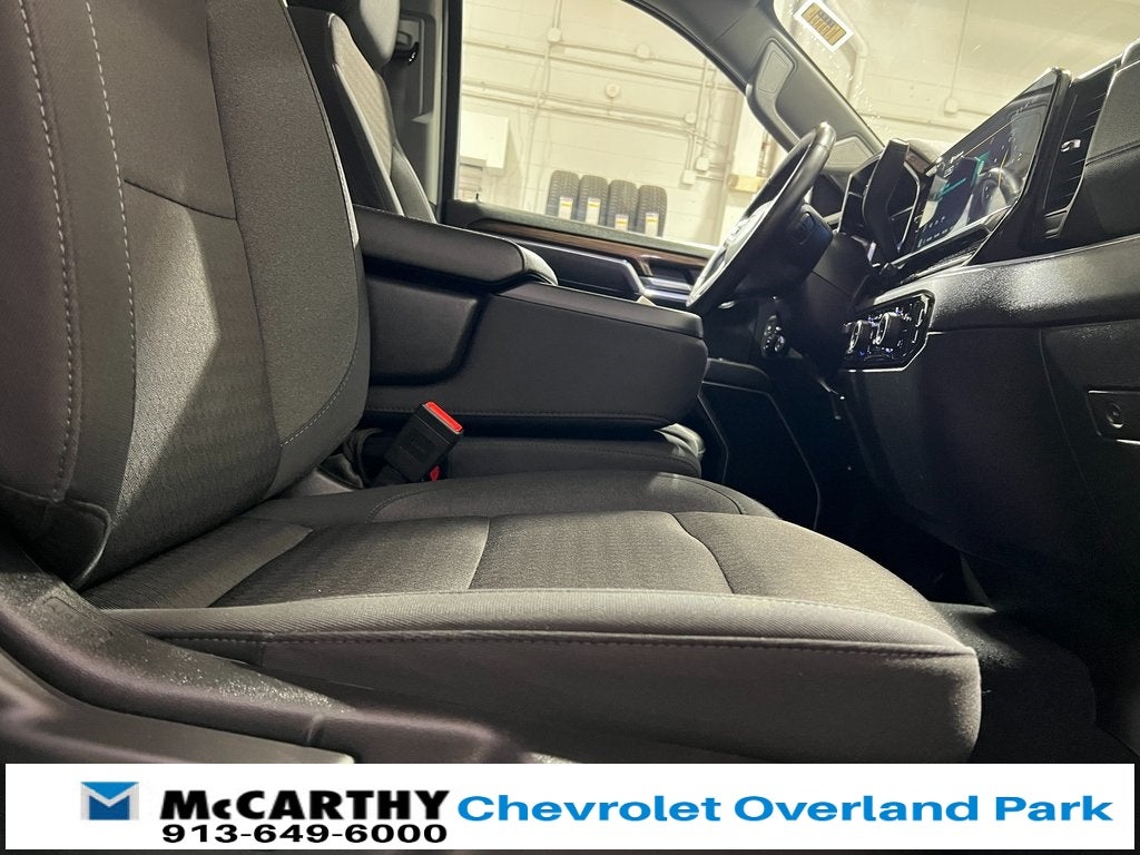 2025 Chevrolet Silverado 1500 LT LT1