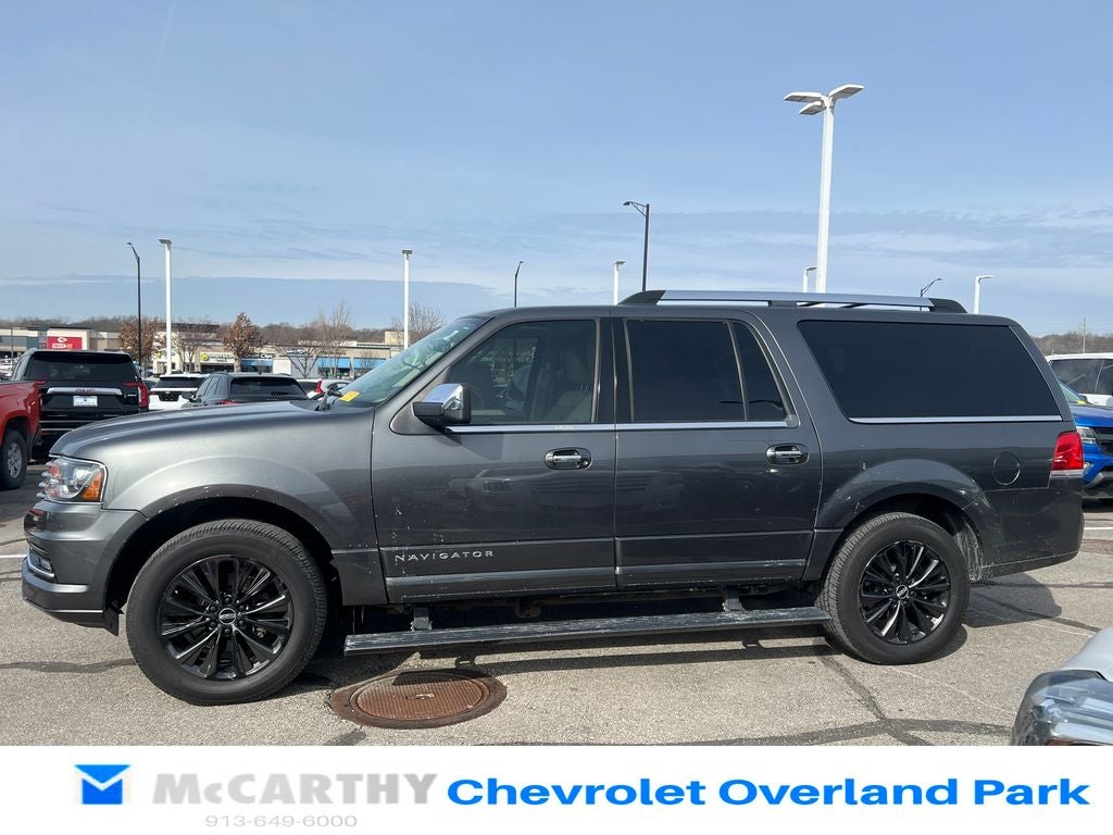 2015 Lincoln Navigator L Base