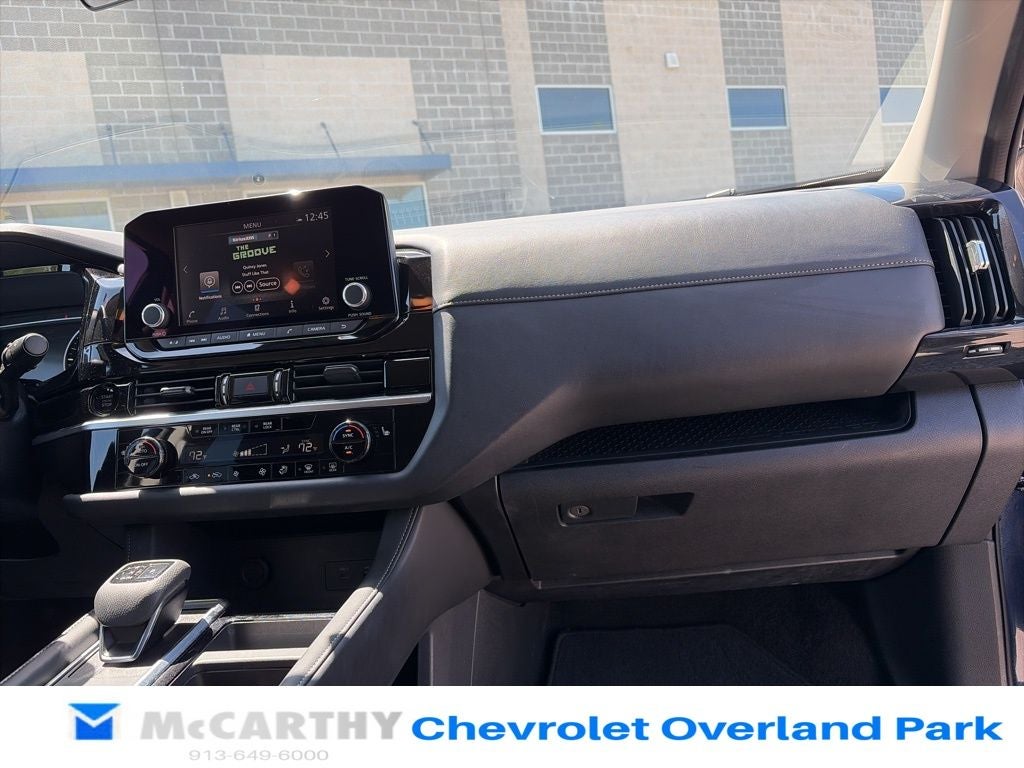 2025 Nissan Pathfinder SV