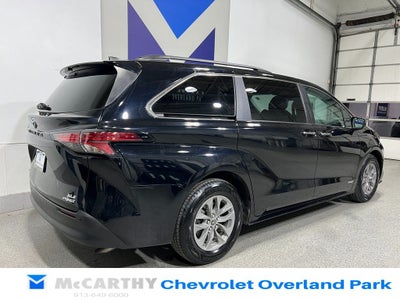 2021 Toyota Sienna XLE 7 Passenger