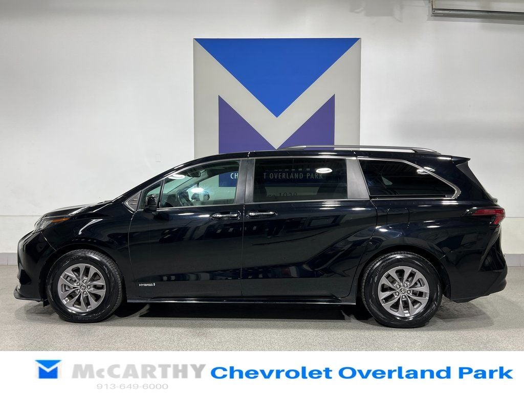 2021 Toyota Sienna XLE 7 Passenger