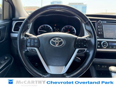2017 Toyota Highlander SE