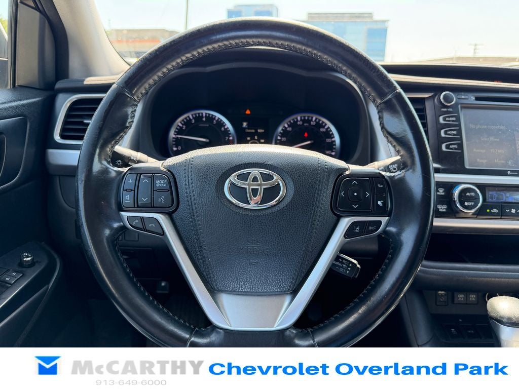 2017 Toyota Highlander SE