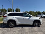 2017 Toyota Highlander SE