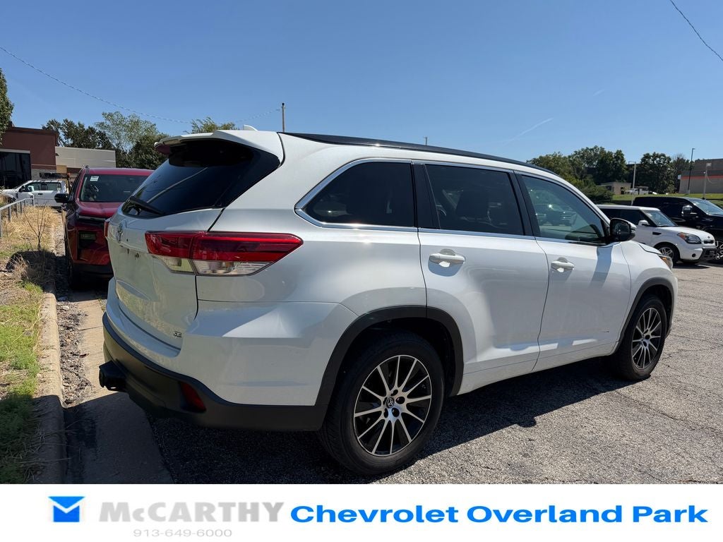 2017 Toyota Highlander SE