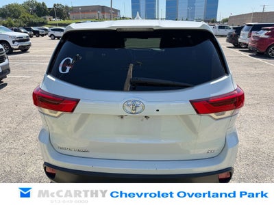 2017 Toyota Highlander SE