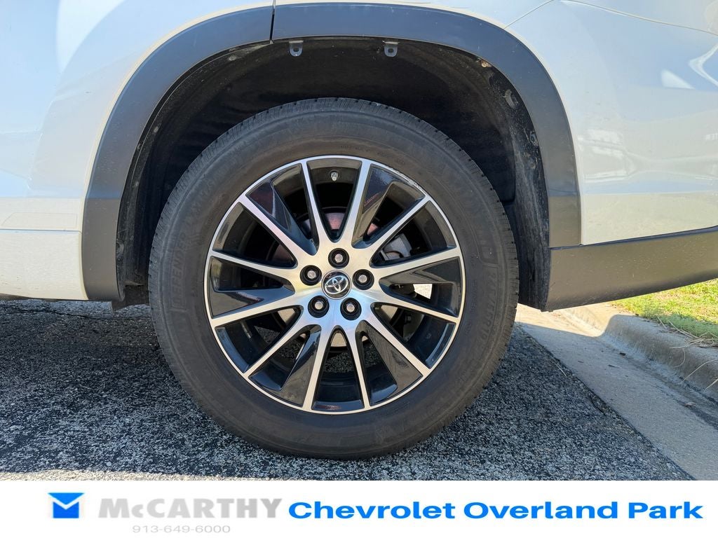 2017 Toyota Highlander SE