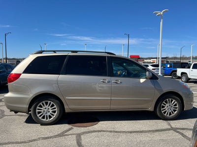 2008 Toyota Sienna XLE