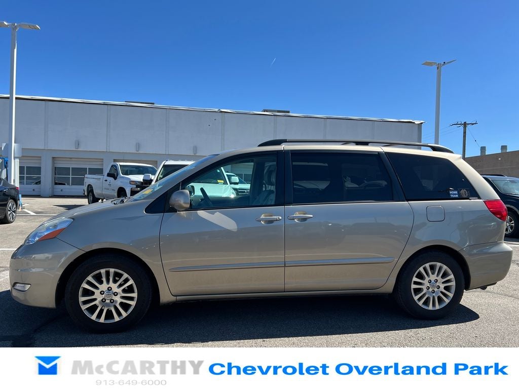 2008 Toyota Sienna XLE