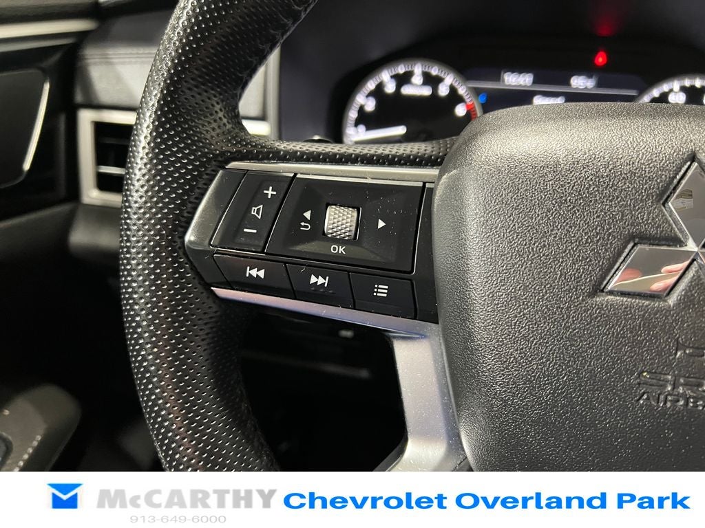 2023 Mitsubishi Outlander SE Black Edition