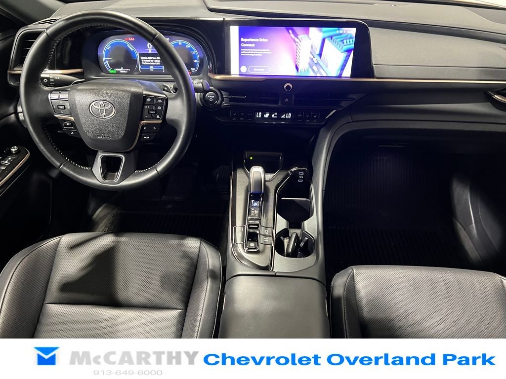 2025 Toyota Crown Signia XLE